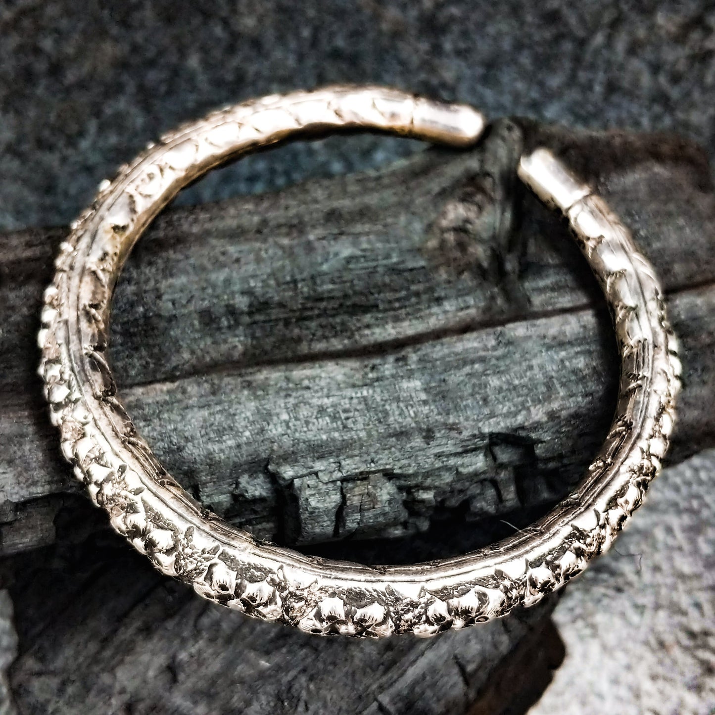 Chitai Kamal Bangle