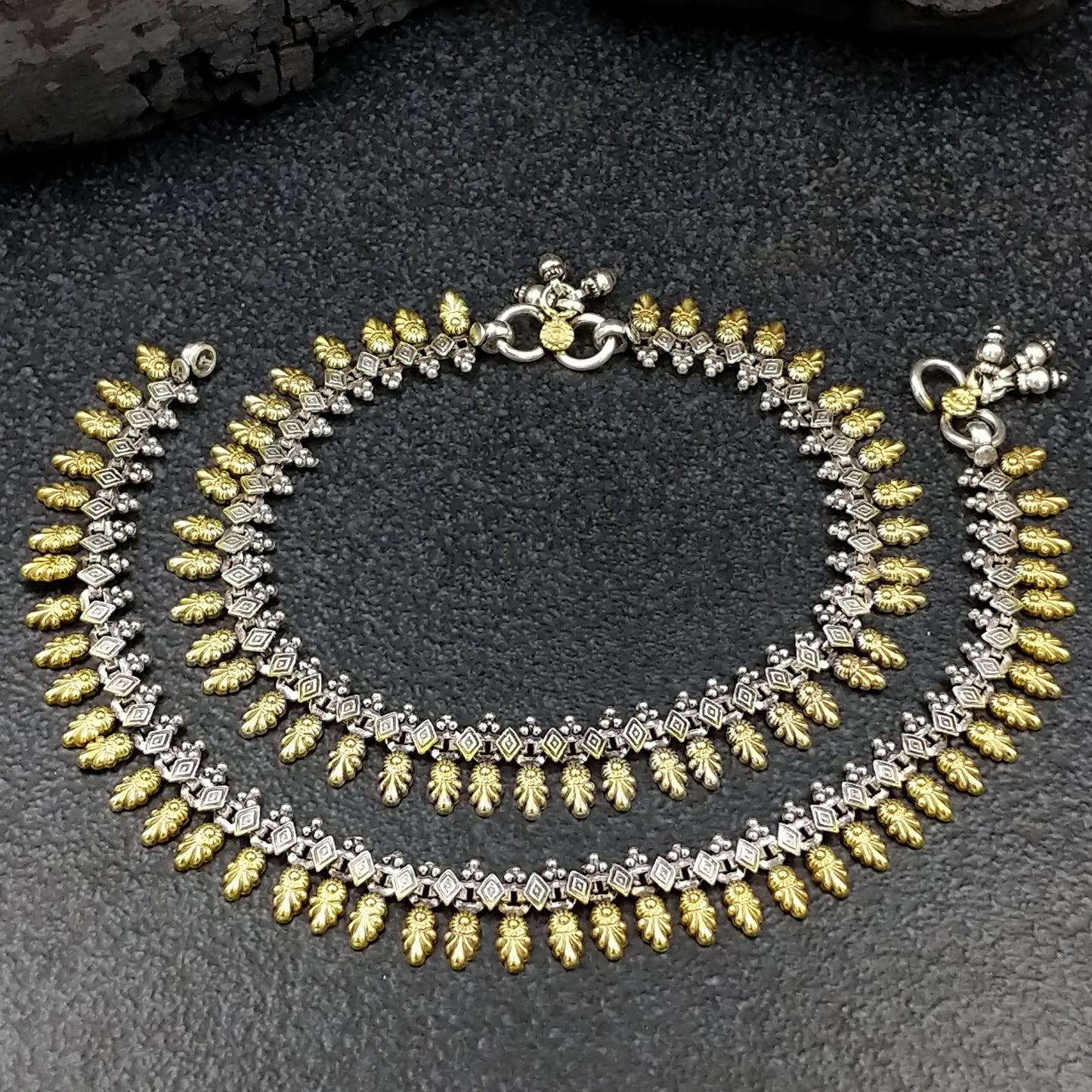 Dual Toned Leaf Anklets