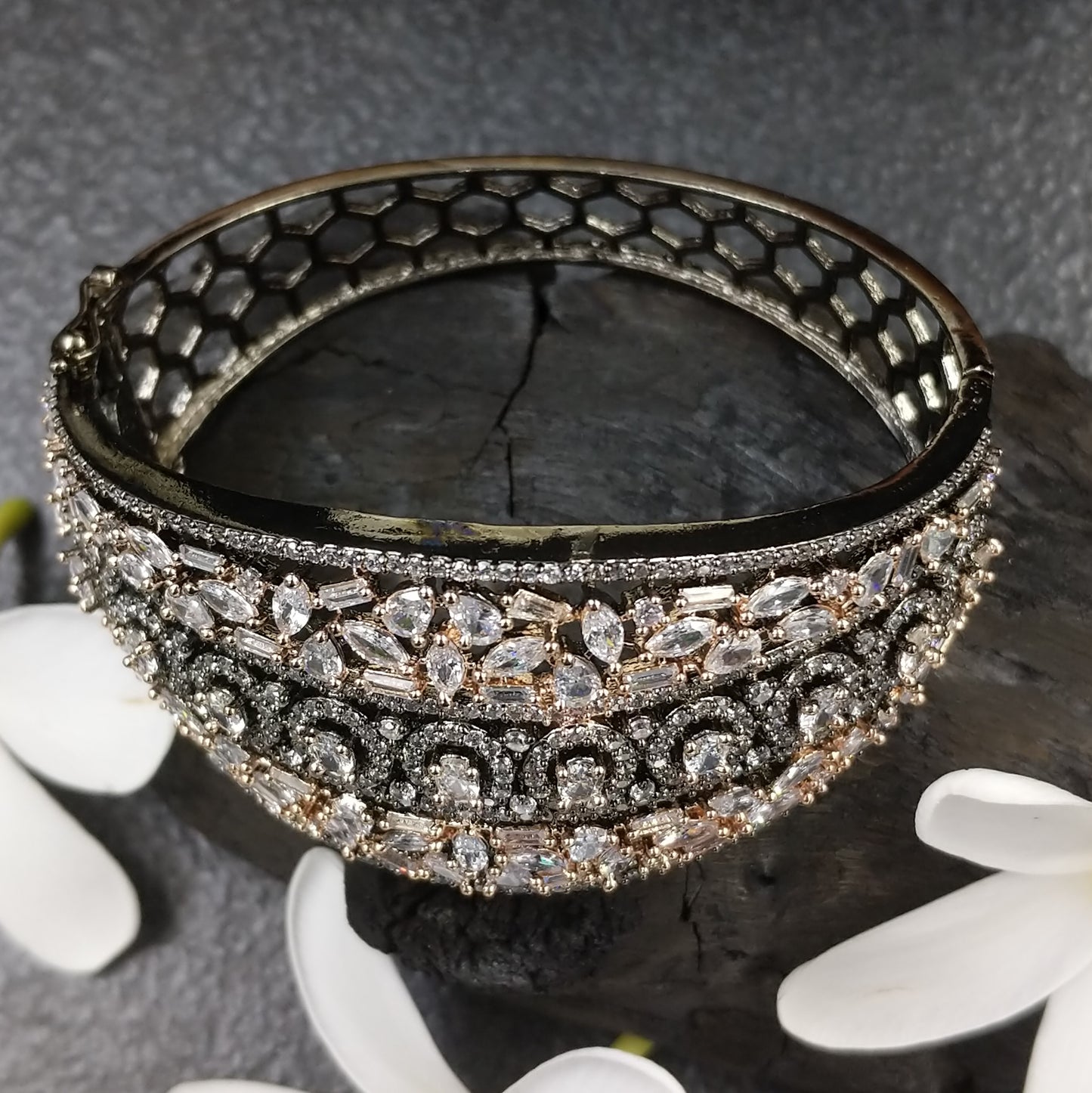 Karniya Bracelet
