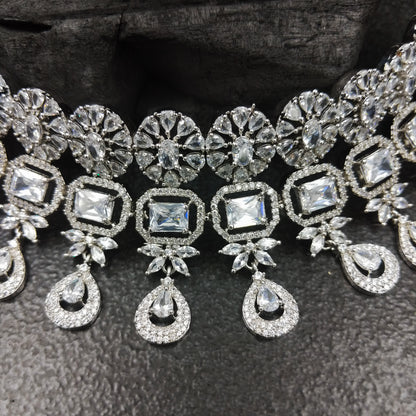 Glimmerine Choker Set
