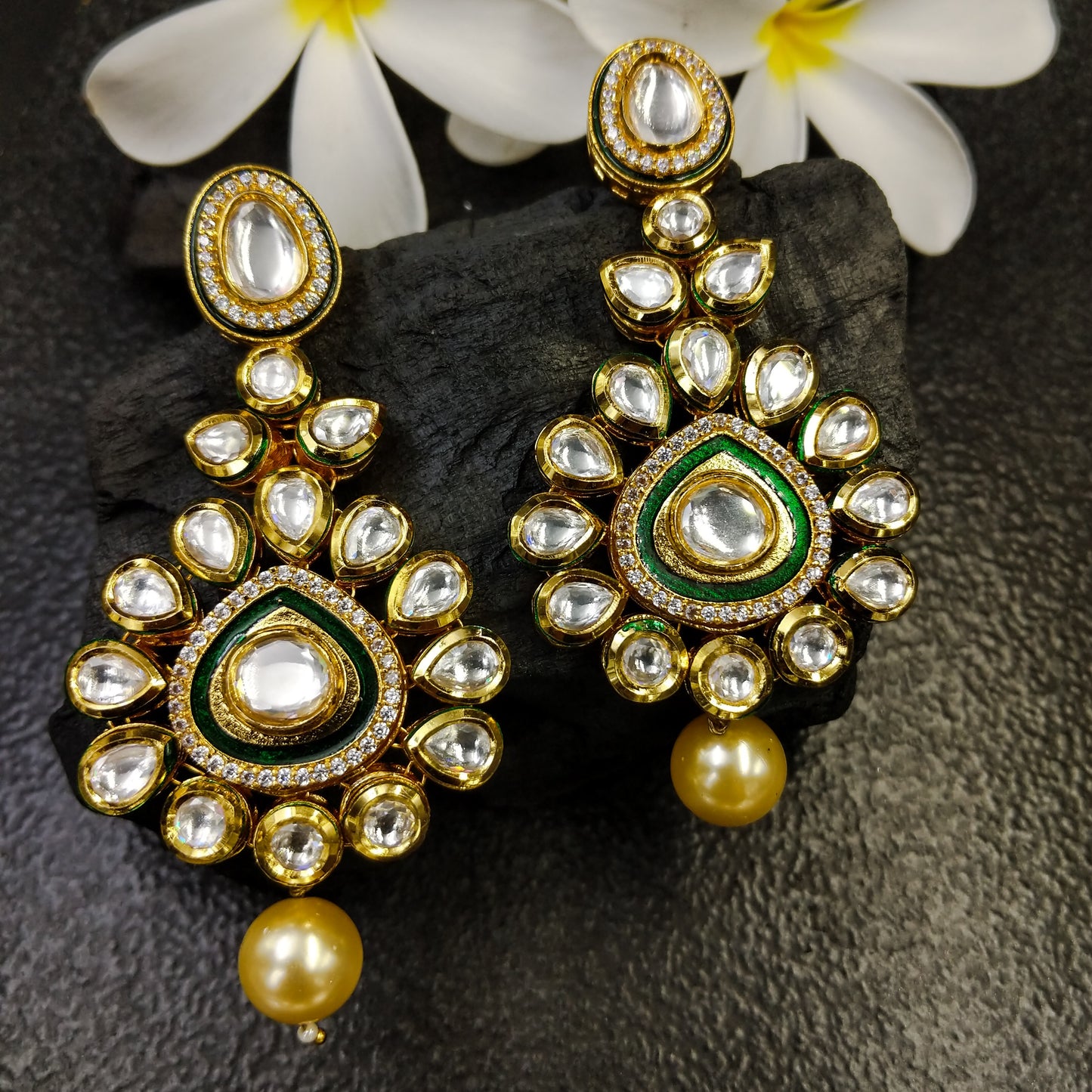 ಜೀನತ್ ಕುಂದನ್ ನೆಕ್ಲೇಸ್ ಸೆಟ್