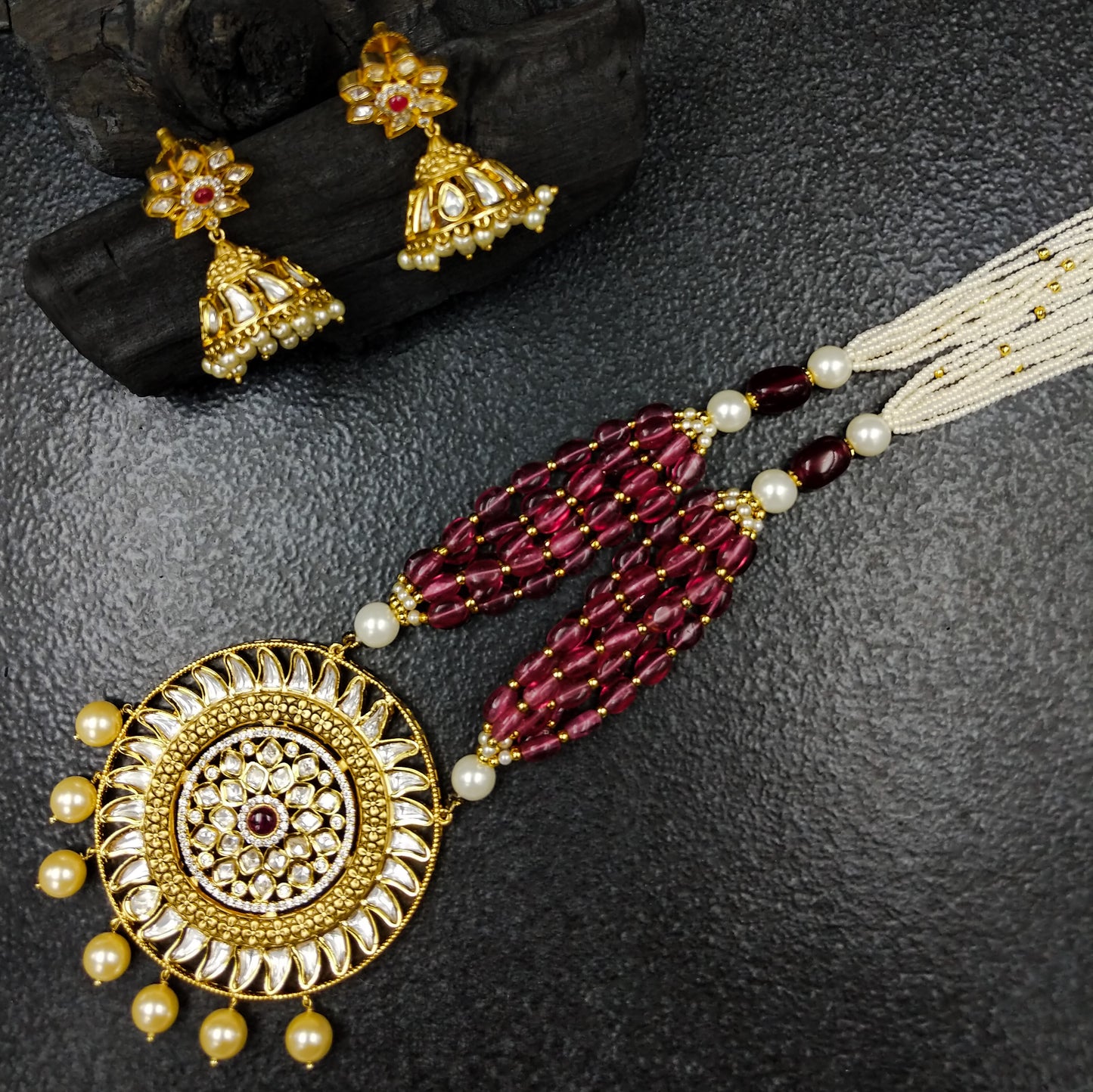 Nazmoon Necklace Set