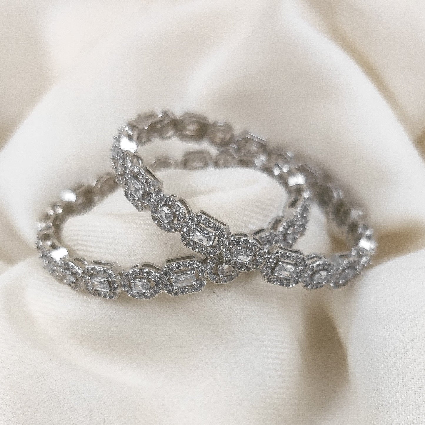 Meshra Bangles