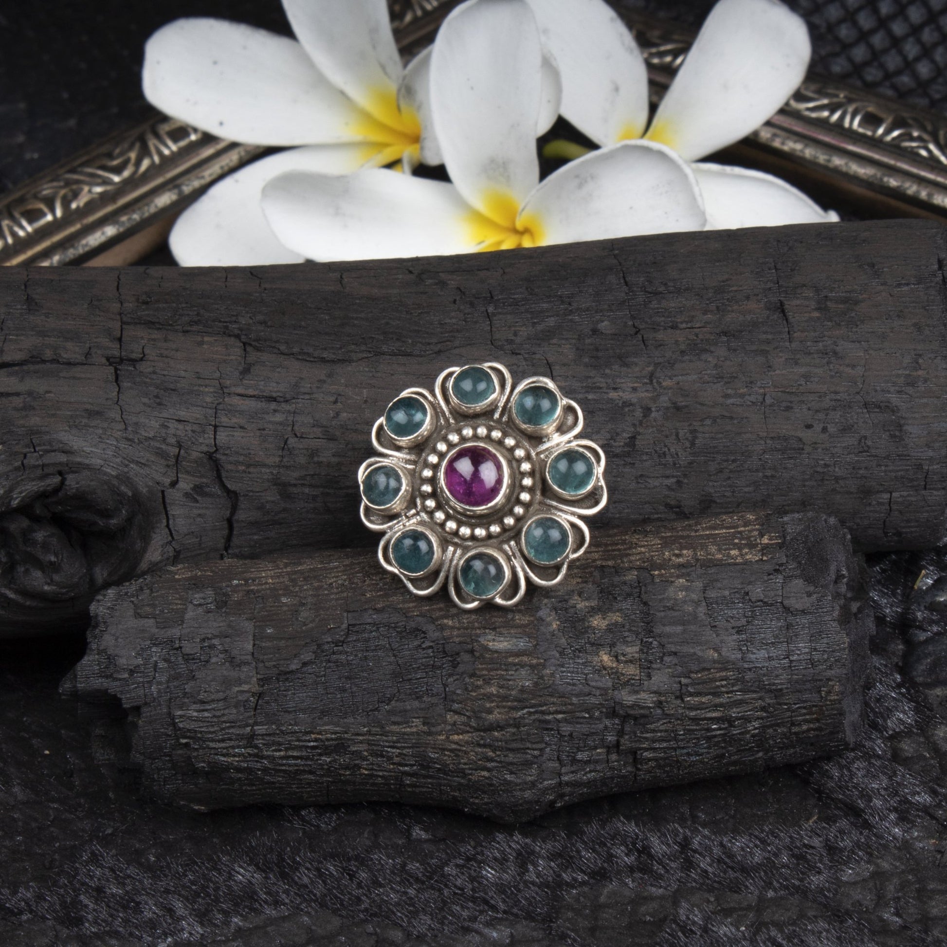 Jewels by Revlis Silver Ring