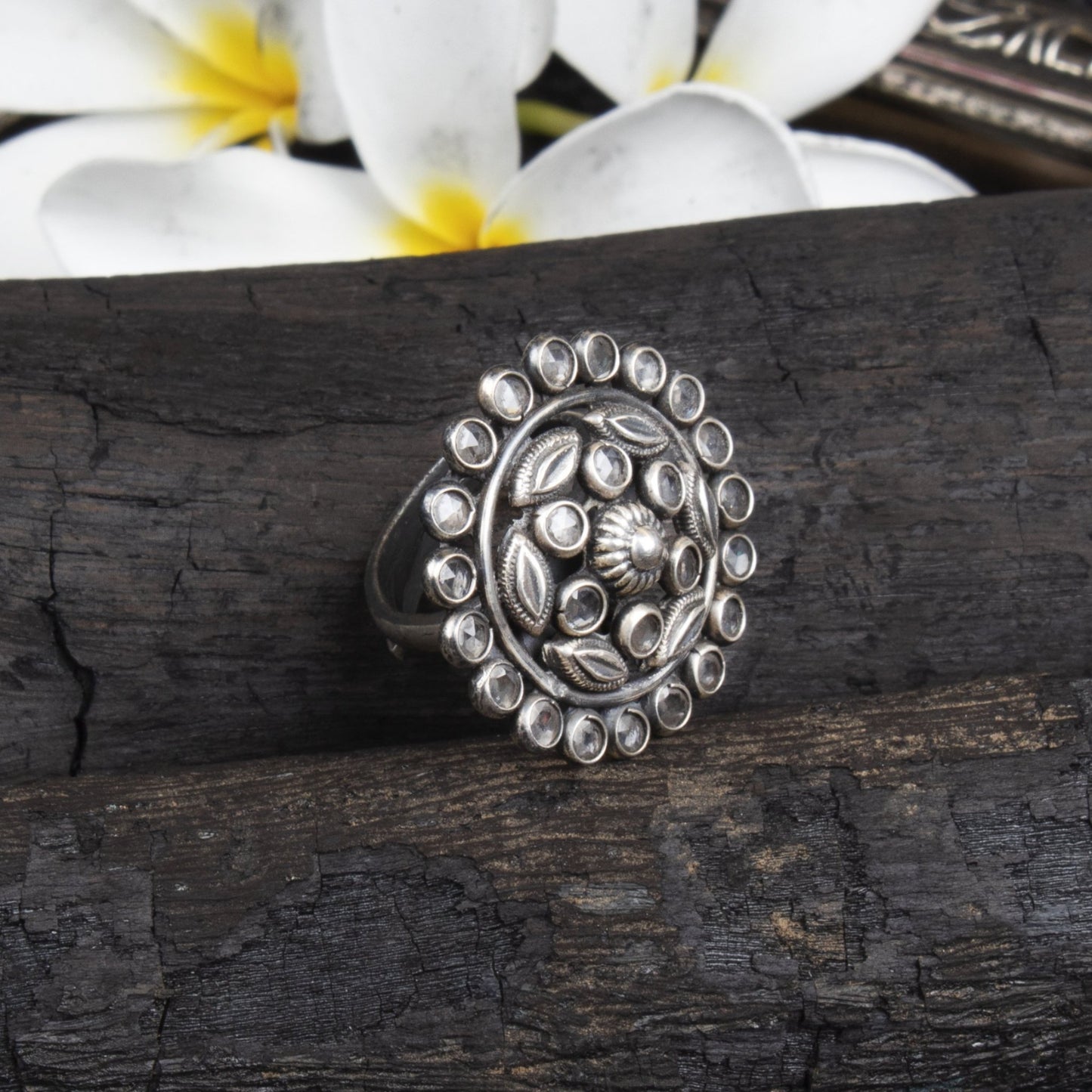Jewels by Revlis Silver Ring